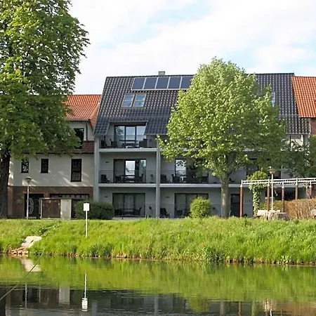 Mit Blick Auf Spree In 3*